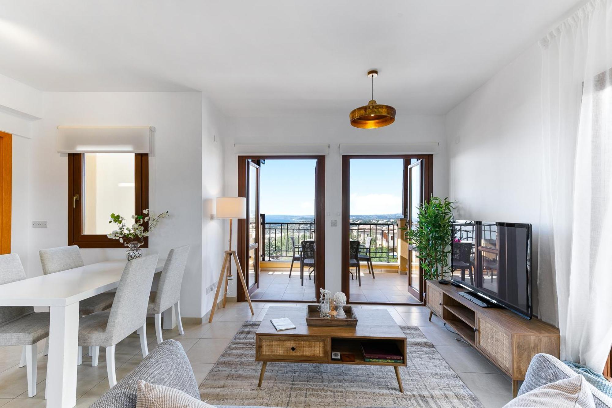 1 Bedroom Apartment Pyrgos With Beautiful Sea And Sunset Views, Aphrodite Hills Resort كوكليا المظهر الخارجي الصورة