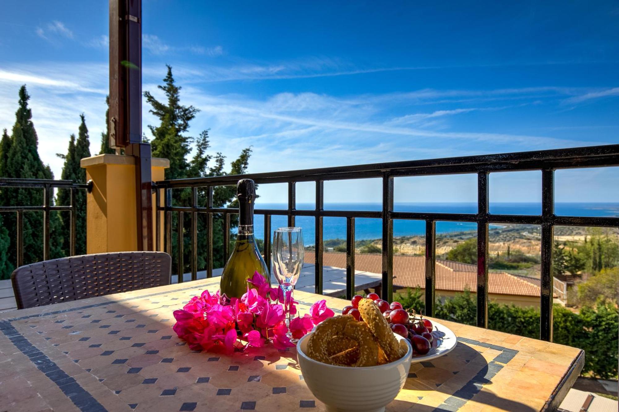 1 Bedroom Apartment Pyrgos With Beautiful Sea And Sunset Views, Aphrodite Hills Resort كوكليا المظهر الخارجي الصورة