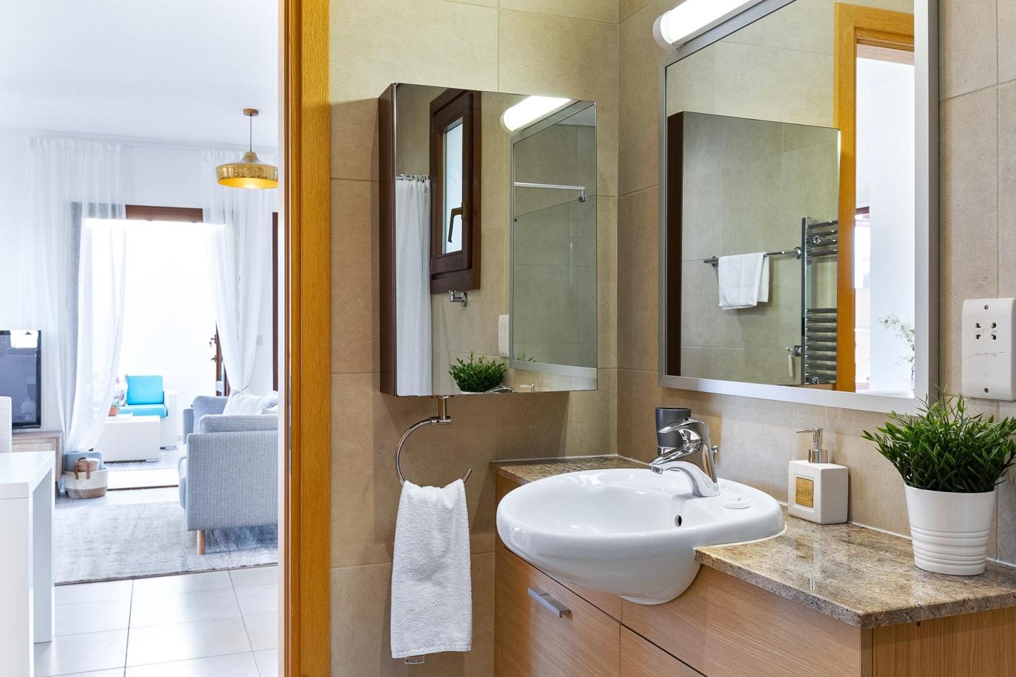 1 Bedroom Apartment Pyrgos With Beautiful Sea And Sunset Views, Aphrodite Hills Resort كوكليا المظهر الخارجي الصورة
