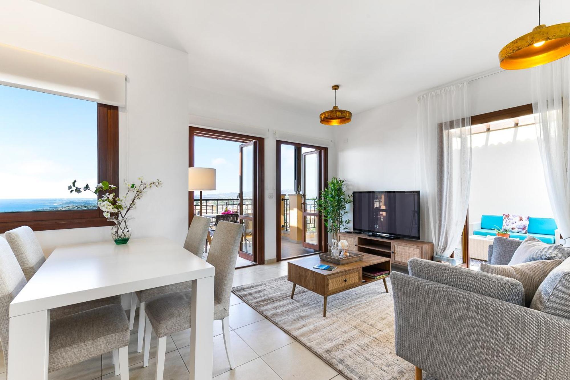 1 Bedroom Apartment Pyrgos With Beautiful Sea And Sunset Views, Aphrodite Hills Resort كوكليا المظهر الخارجي الصورة